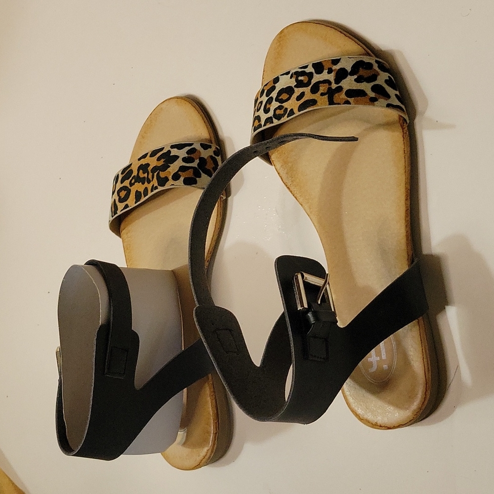 Black leopard sandles, never worn, Size 10